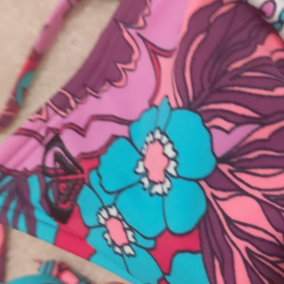 Roxy floral string bikini XS - Picture 3 of 3